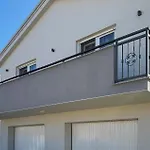 Apartman Cozy In With Wifi Vir