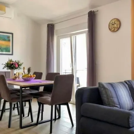 Apartmán Cozy In With Wifi Vir