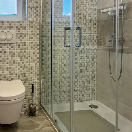 아파트 Beautiful Apartment In Vir With Wifi *