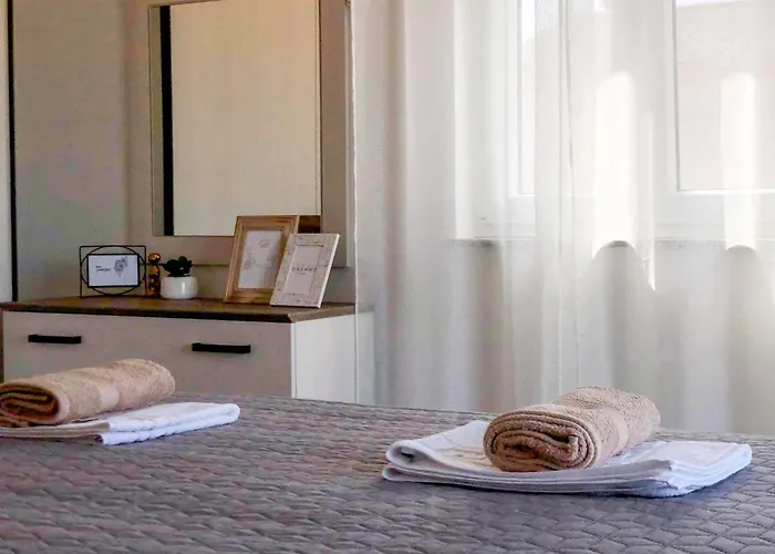 Cozy In With Wifi Apartamento Vir